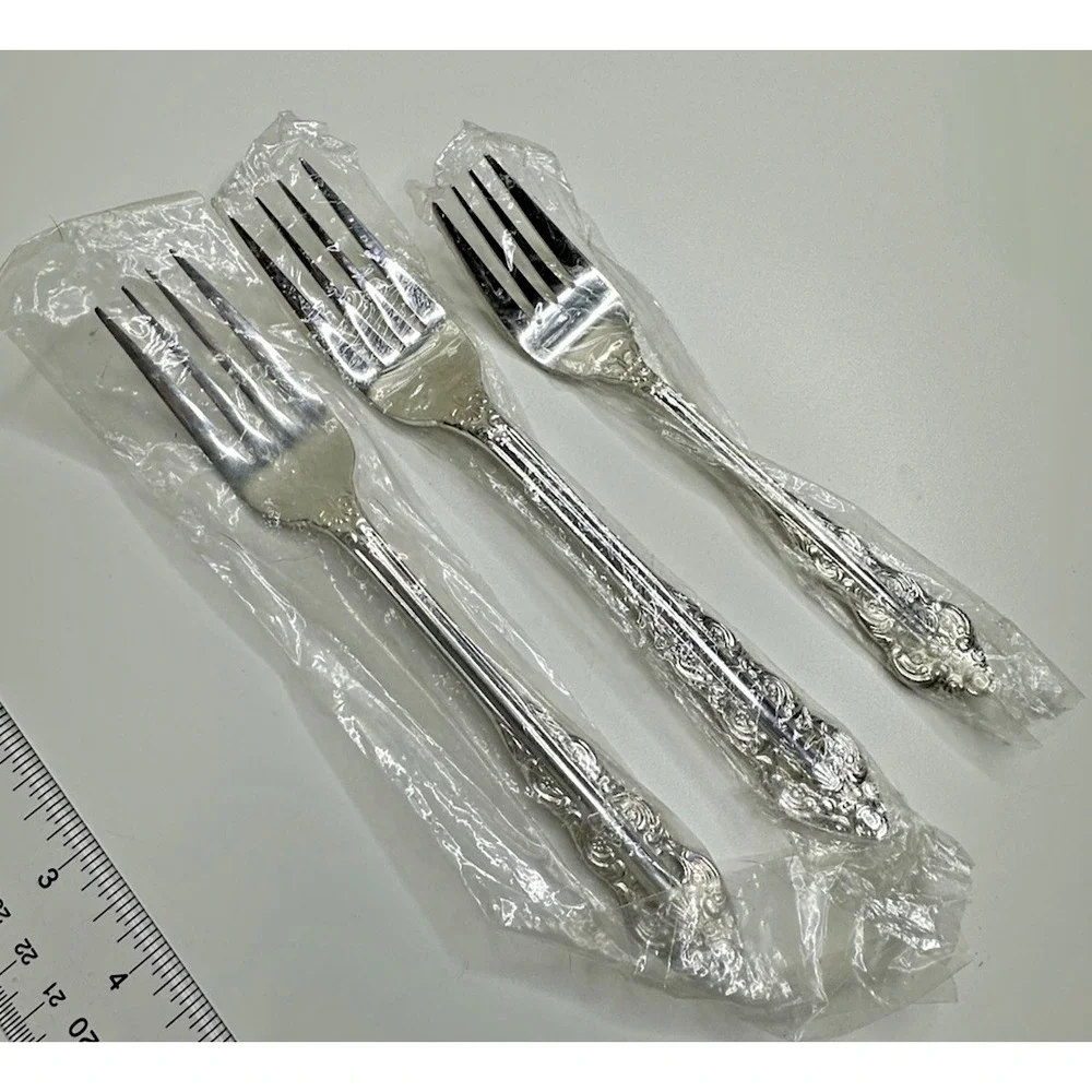 Ecko Eterna Lillianne Silver Plate Flatware 2 Dinner Forks 1 Salad Fork New